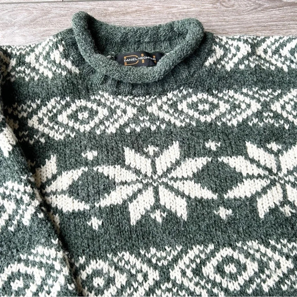 Vintage Daniel Hechter Snowflakes Wool  Blend Chunky Christmas Ugly Sweater - Picture 5 of 15